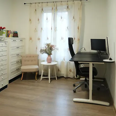Jolie Au Centre Homestay *
