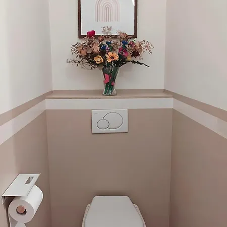 Jolie Au Centre *