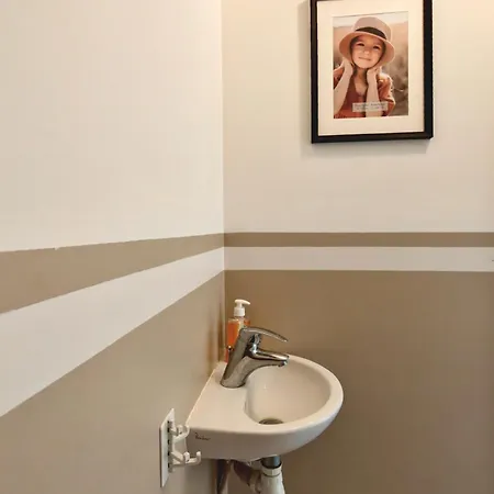 Jolie Au Centre